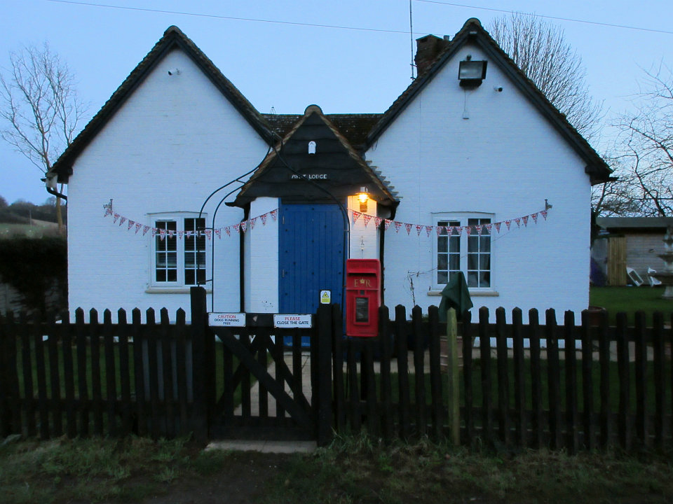 View full-size image