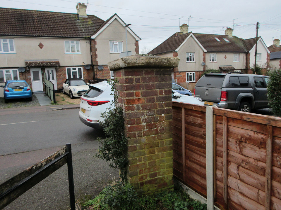 View full-size image