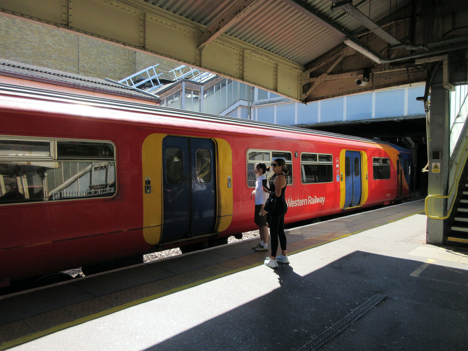 View full-size image