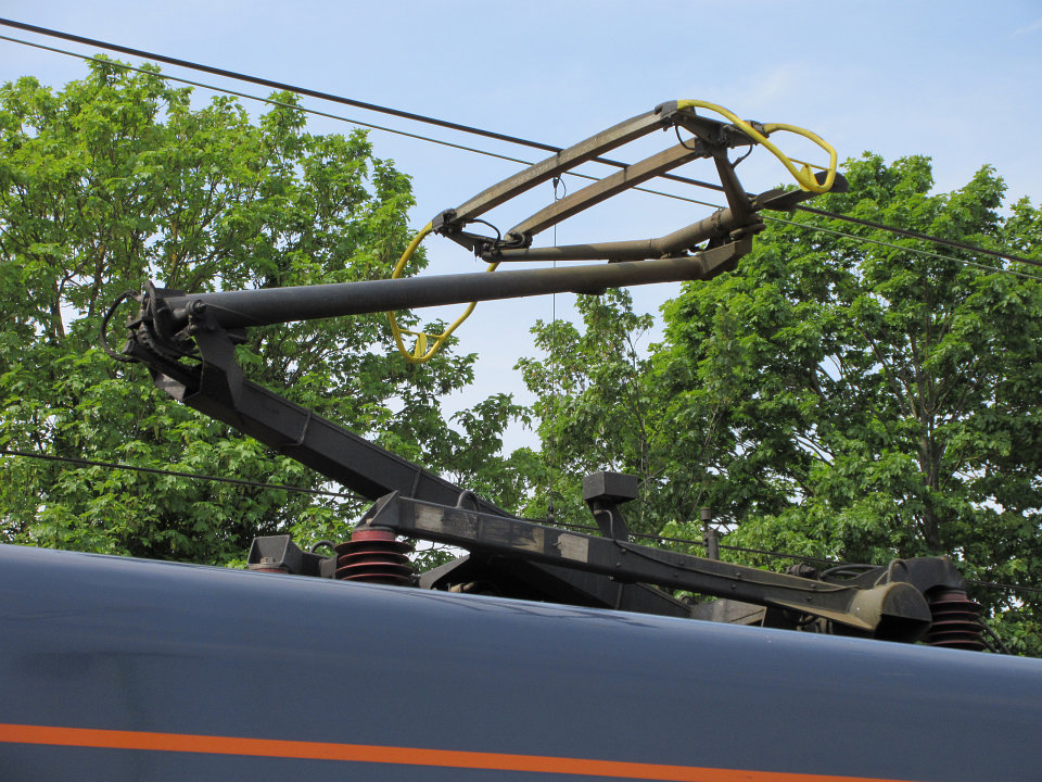 View full-size image
